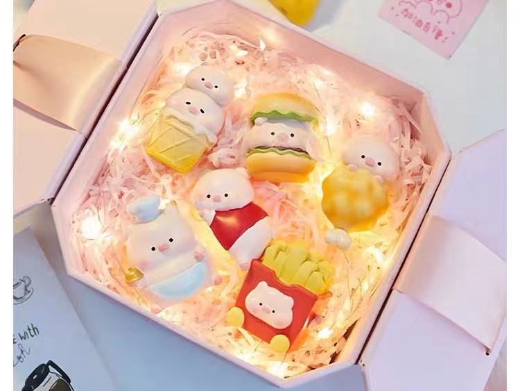 New Pig Burger Restaurant doll mystery box