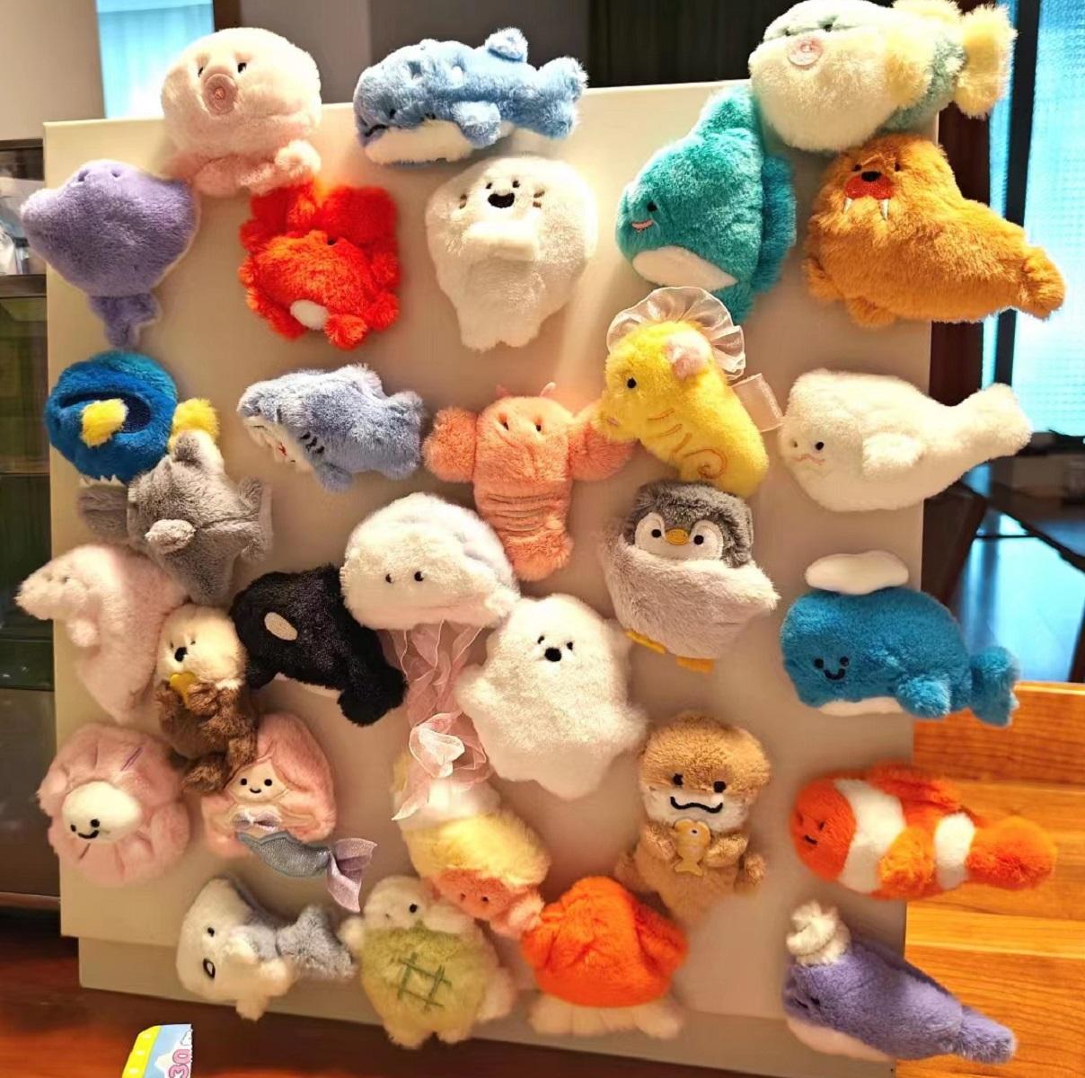 Small aquarium doll mystery box