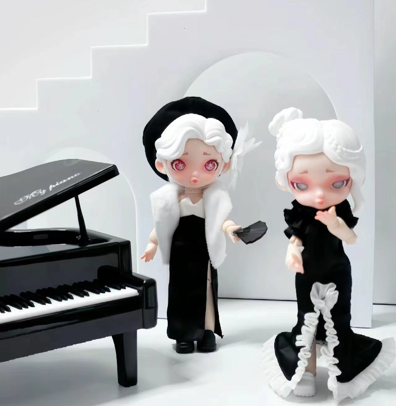 Laura Black and White Spectrum Series bjd blind box