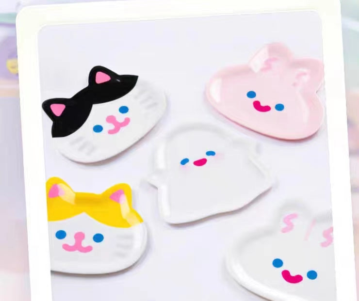RiCO Shaped Storage Plate doll